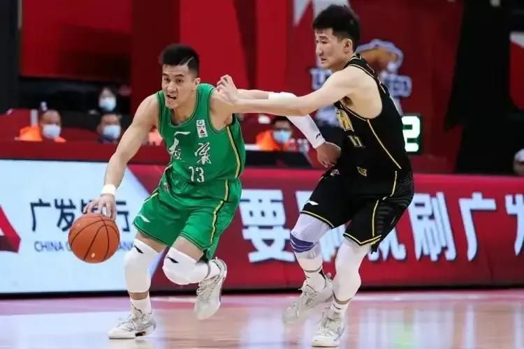 叶辰这时候指着陈小菲，冷声道：其他人可以走，陈小姐你得留下来，什么时候把钱还上，什么时候再走。